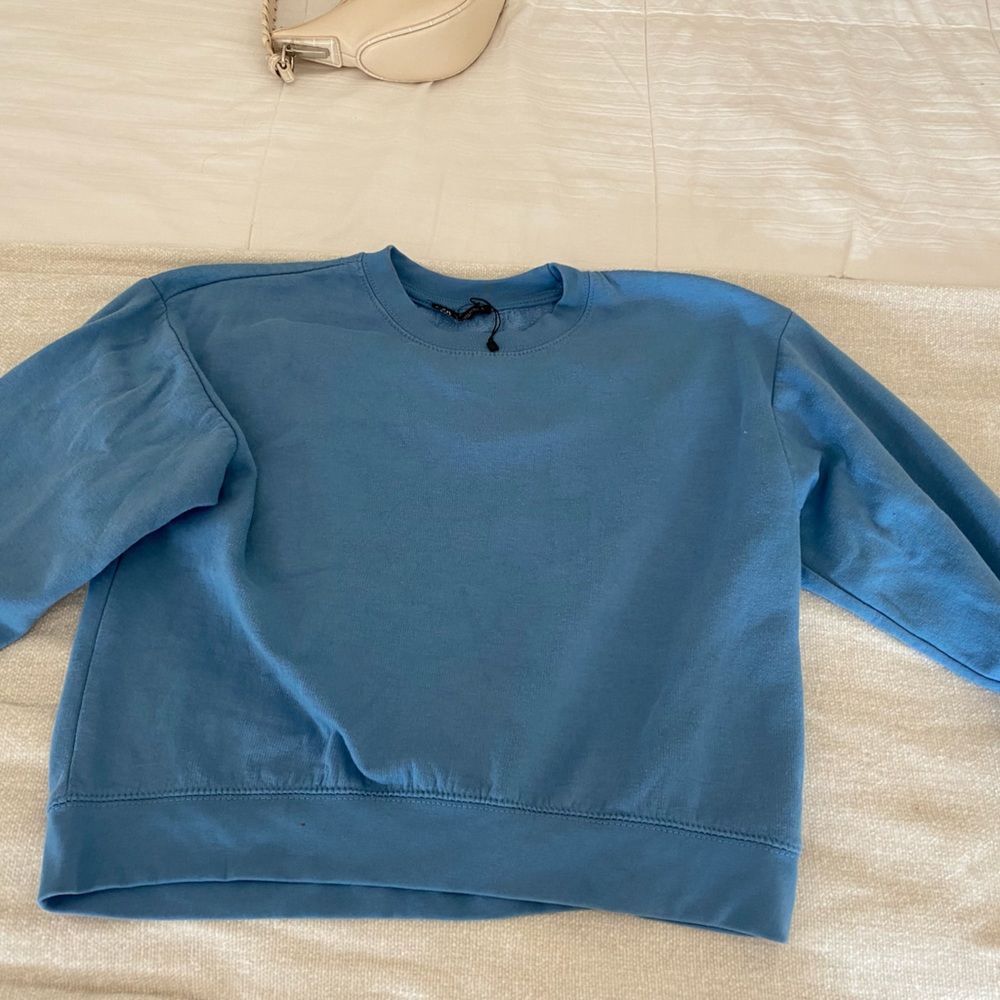 Zara Blue Cropped Crewneck 🩵